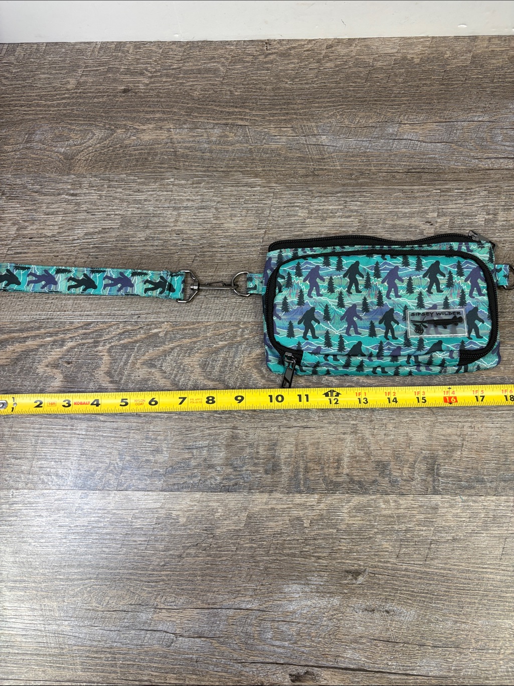 Sipsey Wilder Bigfoot Sasquatch Wallet Wristlet Organizer Clutch — image 5 of 7